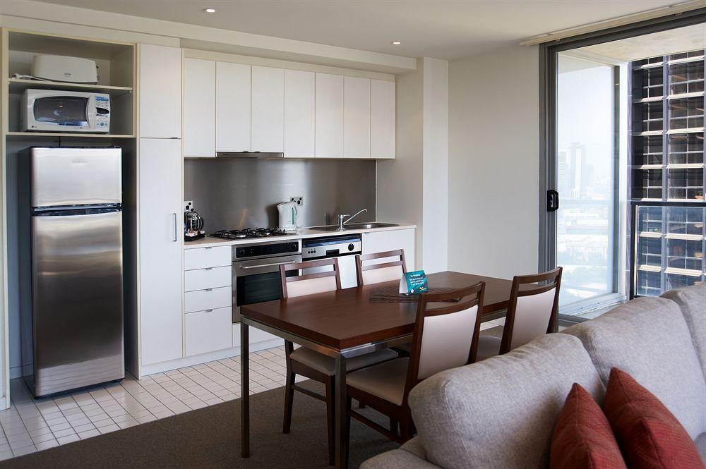 Quest On Dorcas Aparthotel Melbourne Exterior photo