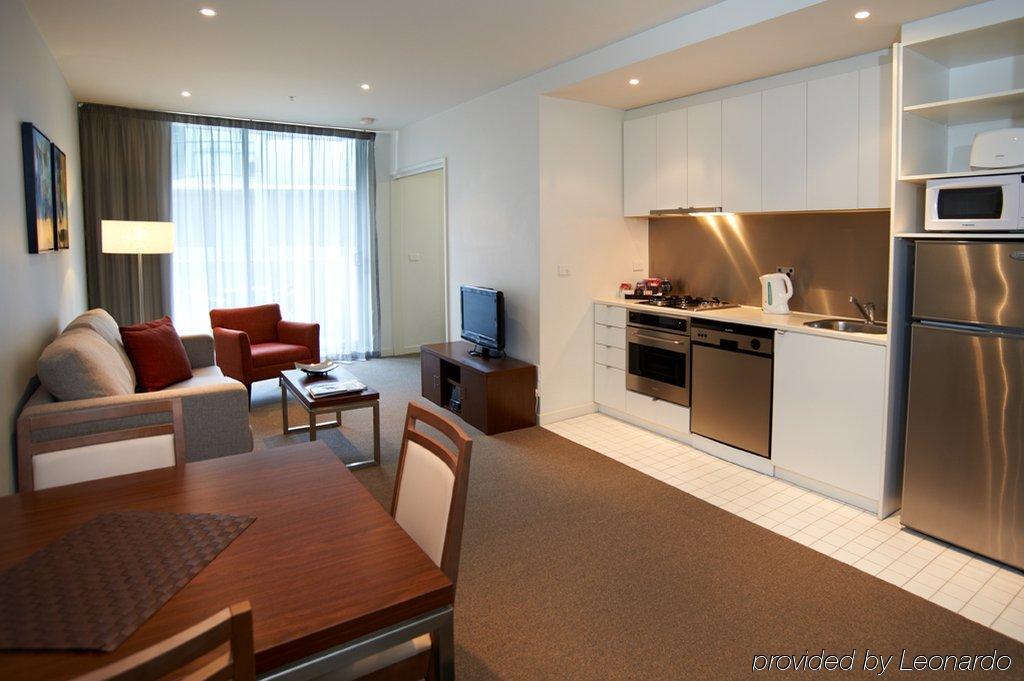 Quest On Dorcas Aparthotel Melbourne Exterior photo