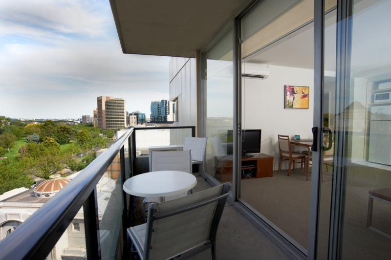 Quest On Dorcas Aparthotel Melbourne Exterior photo
