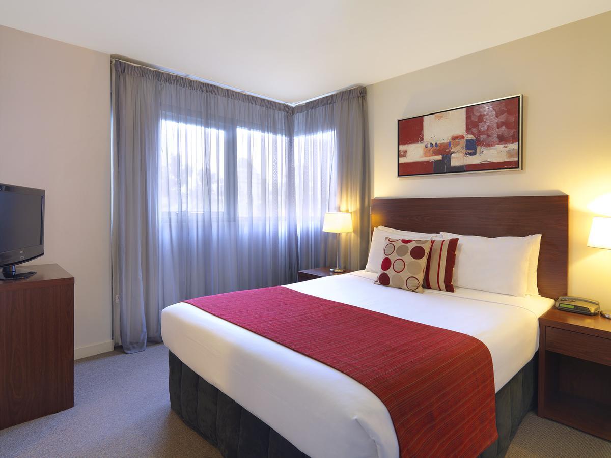 Quest On Dorcas Aparthotel Melbourne Exterior photo