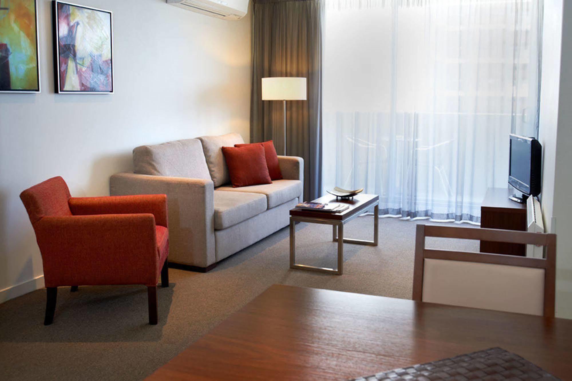 Quest On Dorcas Aparthotel Melbourne Exterior photo